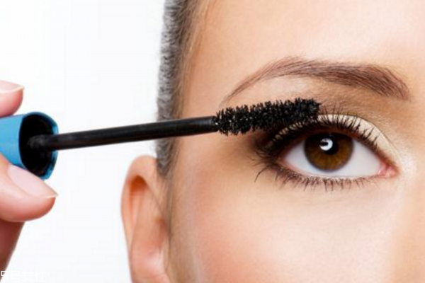 睫毛不翹怎么辦 教你睫毛怎么變翹 睫毛不翹怎么辦 教你睫毛怎么變翹