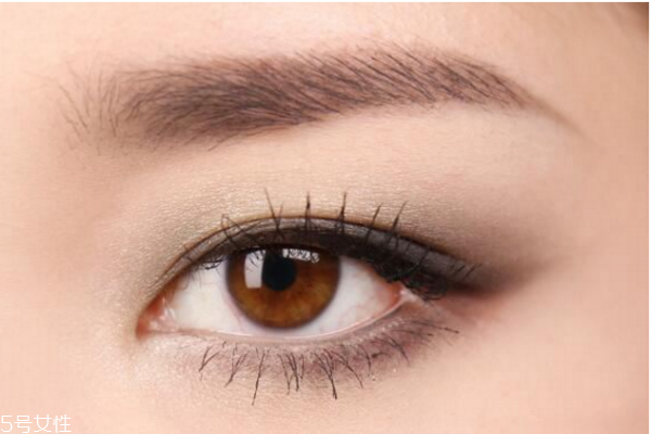 睫毛短怎么辦 實用睫毛增長化妝技巧 睫毛短怎么辦 實用睫毛增長化妝技巧
