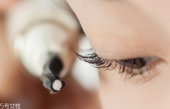 睫毛膏怎么刷沒(méi)有蒼蠅腿 又長(zhǎng)又翹的睫毛怎么刷出來(lái) 睫毛膏怎么刷沒(méi)有蒼蠅腿 又長(zhǎng)又翹的睫毛怎么刷出來(lái)