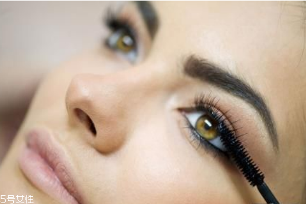 睫毛短怎么涂睫毛膏 這個(gè)方法讓你秒變睫毛精 睫毛短怎么涂睫毛膏 這個(gè)方法讓你秒變睫毛精