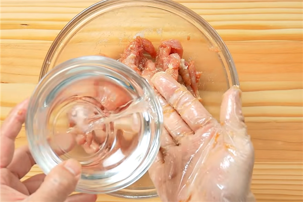 蔥爆豬肉的家常做法 這樣做才好吃 蔥爆豬肉的家常做法 這樣做才好吃