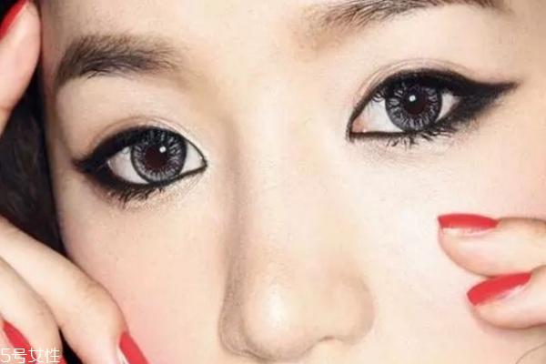 各種眼線畫法大集合，總有一種適合你