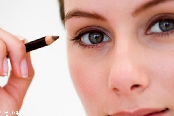 各種眼線畫法大集合，總有一種適合你
