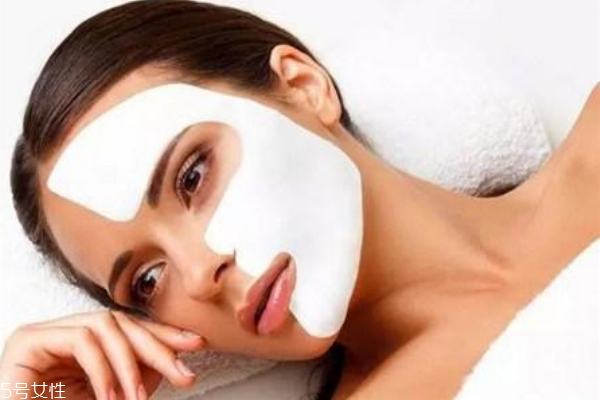 冬天皮膚干燥用什么護膚品好 冬季保濕護膚品排行榜 冬天皮膚干燥用什么護膚品好 冬季保濕護膚品排行榜