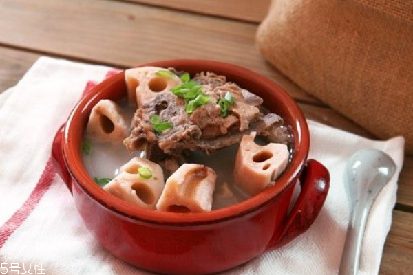 蓮藕排骨湯作用與營(yíng)養(yǎng)價(jià)值功效 蓮藕排骨湯作用與營(yíng)養(yǎng)價(jià)值功效