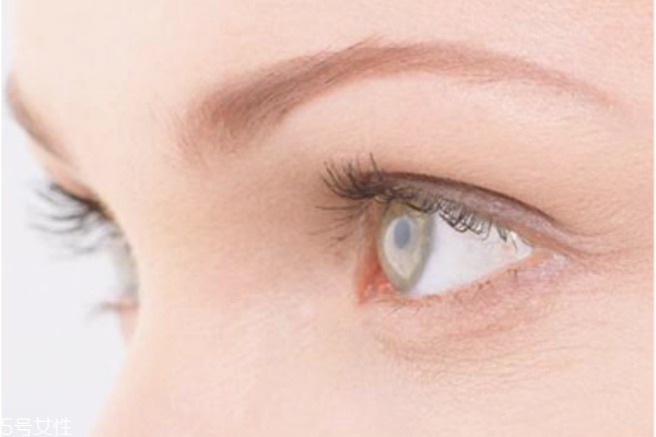 假睫毛可以用幾次 假睫毛也能重復(fù)使用 假睫毛可以用幾次 假睫毛也能重復(fù)使用