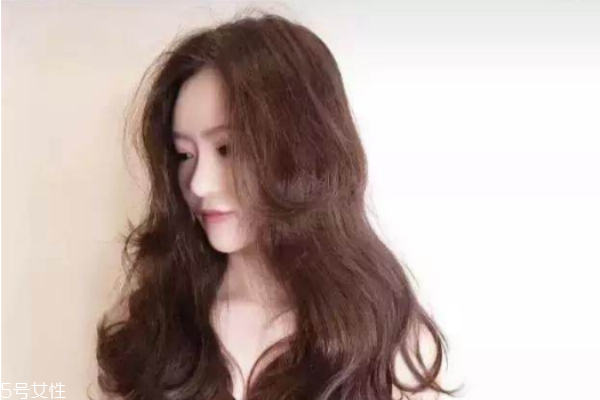 冬天頭發(fā)染什么顏色好看 冬天染發(fā)顏色大全圖片 冬天頭發(fā)染什么顏色好看 冬天染發(fā)顏色大全圖片