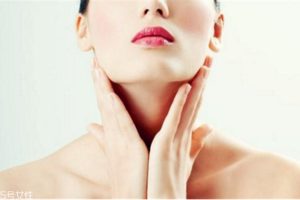 皮膚松弛，你應該為肌膚補充營養(yǎng)