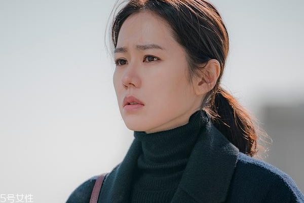 臉部脫皮發(fā)紅癢怎么辦 撫脫皮保養(yǎng)小技巧 臉部脫皮發(fā)紅癢怎么辦 撫脫皮保養(yǎng)小技巧