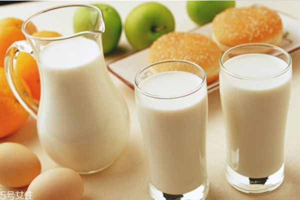 孕婦喝什么牛奶好 孕婦喝牛奶好還是酸奶好 孕婦喝什么牛奶好 孕婦喝牛奶好還是酸奶好