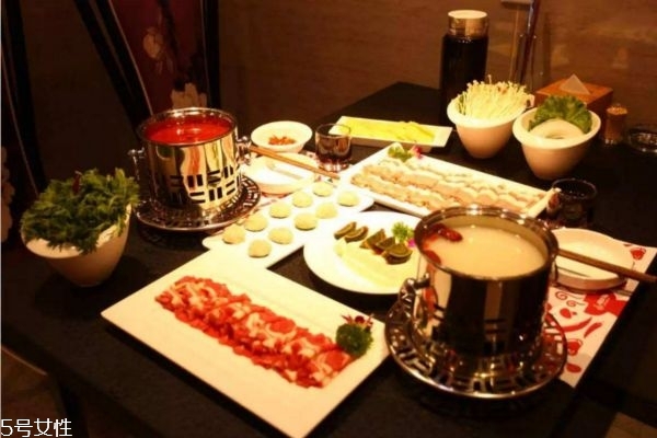 冬季吃火鍋時(shí)哪些事情需要注意 冬季吃火鍋時(shí)哪些事情需要注意