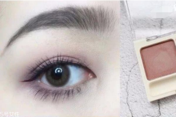 紫色眼影好看嗎 紫色眼妝的畫法 紫色眼影好看嗎 紫色眼妝的畫法