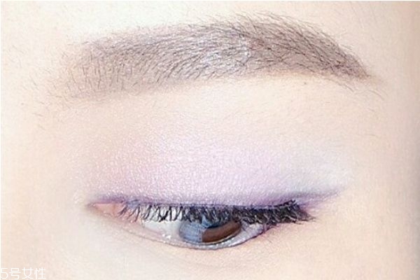 紫色眼影好看嗎 紫色眼妝的畫法 紫色眼影好看嗎 紫色眼妝的畫法