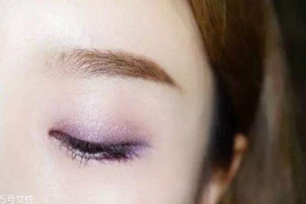 紫色眼影好看嗎 紫色眼妝的畫法 紫色眼影好看嗎 紫色眼妝的畫法