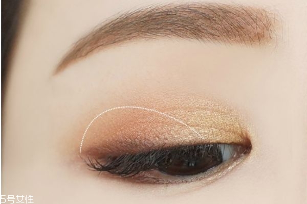 藕粉色眼影怎么畫 好看的秋冬眼妝教程 藕粉色眼影怎么畫 好看的秋冬眼妝教程