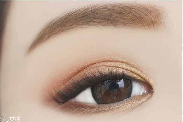 藕粉色眼影怎么畫 好看的秋冬眼妝教程 藕粉色眼影怎么畫 好看的秋冬眼妝教程