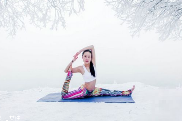 冬季練習(xí)瑜伽好嗎?需要注意什么事項 冬季練習(xí)瑜伽好嗎?需要注意什么事項