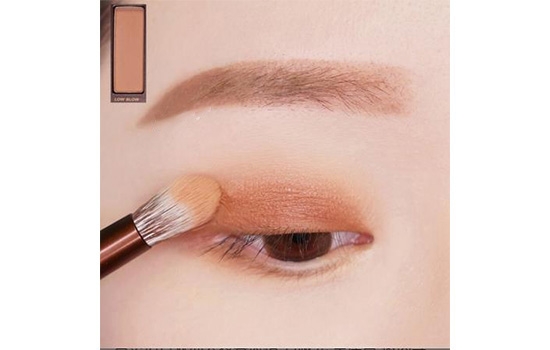 藕粉色眼影怎么畫 好看的秋冬眼妝教程 藕粉色眼影怎么畫 好看的秋冬眼妝教程