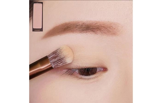 藕粉色眼影怎么畫 好看的秋冬眼妝教程 藕粉色眼影怎么畫 好看的秋冬眼妝教程