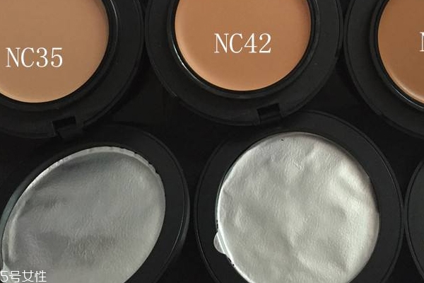 眼影打底膏怎么用 使用方法很簡(jiǎn)單 眼影打底膏怎么用 使用方法很簡(jiǎn)單