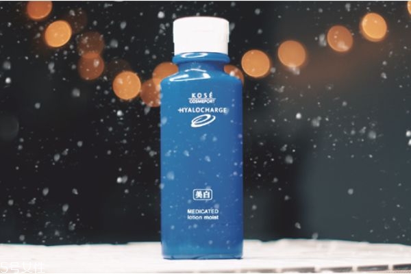 冬天用什么化妝水好 讓你水潤肌膚 冬天用什么化妝水好 讓你水潤肌膚