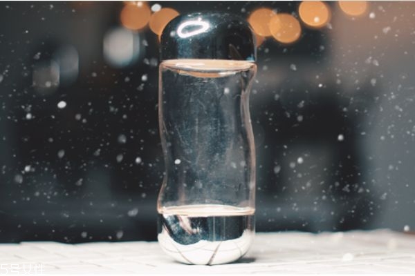 冬天用什么化妝水好 讓你水潤肌膚 冬天用什么化妝水好 讓你水潤肌膚