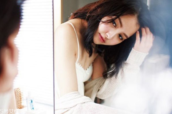 臉上為什么會長斑點 斑點狂長原因 臉上為什么會長斑點 斑點狂長原因