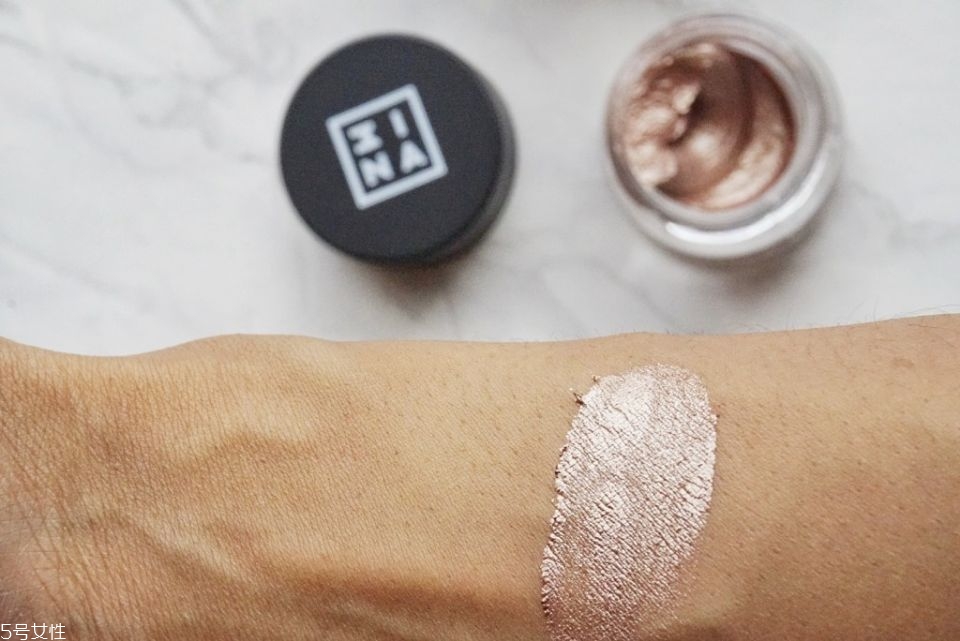 亮片眼影哪個牌子好 平價和大牌亮片眼影盤推薦 亮片眼影哪個牌子好 平價和大牌亮片眼影盤推薦