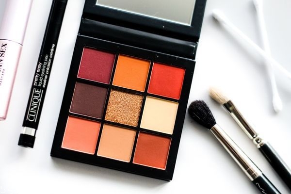 亮片眼影哪個牌子好 平價和大牌亮片眼影盤推薦 亮片眼影哪個牌子好 平價和大牌亮片眼影盤推薦