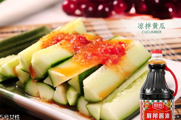 佐餐醬油可以涼拌嗎 生吃不會(huì)危害健康 佐餐醬油可以涼拌嗎 生吃不會(huì)危害健康