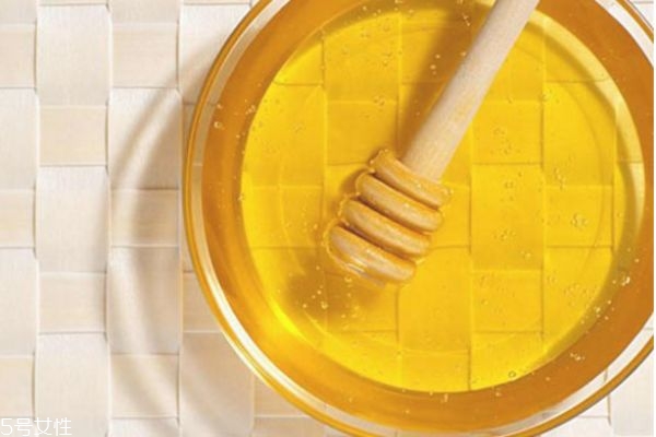 蜂蜜有什么藥用價值 蜂蜜的吃法 蜂蜜有什么藥用價值 蜂蜜的吃法
