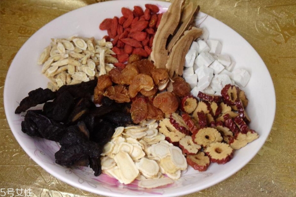 養(yǎng)生注重精氣神 中醫(yī)教你如何調養(yǎng) 養(yǎng)生注重精氣神 中醫(yī)教你如何調養(yǎng)