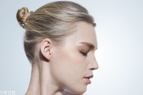 單眼皮女生眼影怎么畫(huà)好看 單眼皮畫(huà)眼影步驟圖解 單眼皮女生眼影怎么畫(huà)好看 單眼皮畫(huà)眼影步驟圖解