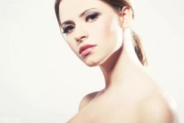 夏天護膚都需要什么 夏天出門護膚步驟 夏天護膚都需要什么 夏天出門護膚步驟