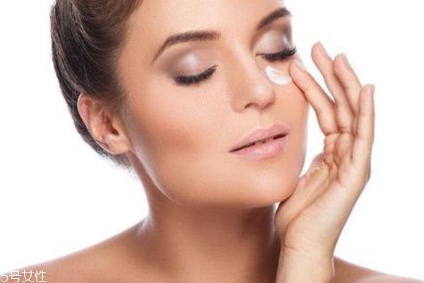 哪些護(hù)膚品是必要的 有什么必須要入手的護(hù)膚品 哪些護(hù)膚品是必要的 有什么必須要入手的護(hù)膚品