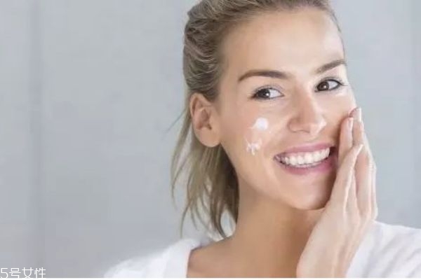 哪些護(hù)膚品是必要的 有什么必須要入手的護(hù)膚品 哪些護(hù)膚品是必要的 有什么必須要入手的護(hù)膚品