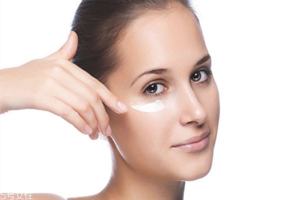 油性皮膚怎么保持清爽 清爽控油祛痘護膚品推薦 油性皮膚怎么保持清爽 清爽控油祛痘護膚品推薦