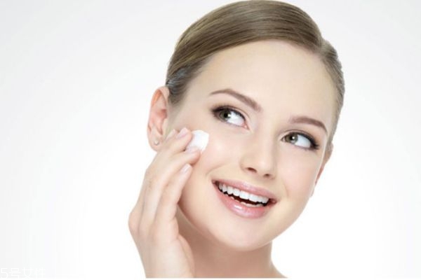 油性皮膚怎么保持清爽 清爽控油祛痘護膚品推薦 油性皮膚怎么保持清爽 清爽控油祛痘護膚品推薦