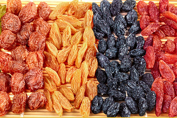 葡萄干上的白霜是什么 析出的糖分 葡萄干上的白霜是什么 析出的糖分