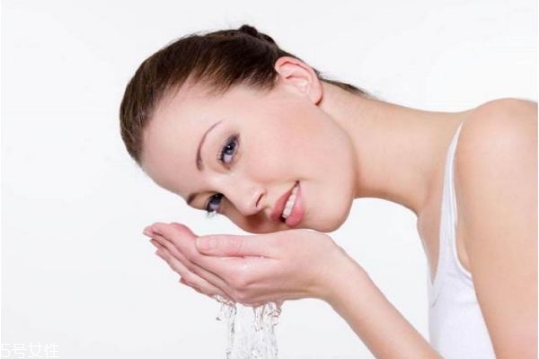 生活中如何控油祛痘 控油祛痘怎么調理 生活中如何控油祛痘 控油祛痘怎么調理