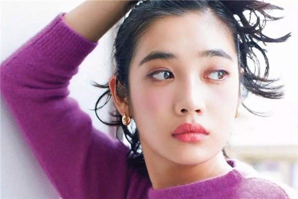 粉紅妝容化妝步驟 上班約會(huì)皆不誤 粉紅妝容化妝步驟 上班約會(huì)皆不誤