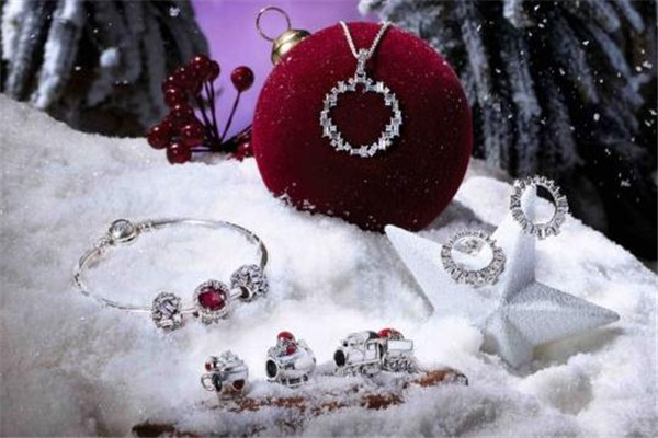 2018潘多拉圣誕活動(dòng) 不能錯(cuò)過(guò)的圣誕系列 2018潘多拉圣誕活動(dòng) 不能錯(cuò)過(guò)的圣誕系列