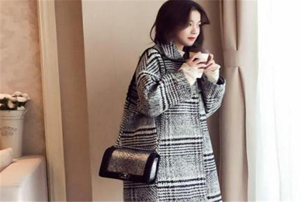 今年流行什么顏色大衣 緊跟時(shí)尚的腳步 今年流行什么顏色大衣 緊跟時(shí)尚的腳步