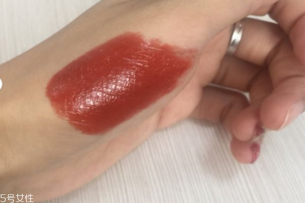 歐萊雅紛澤滋潤唇膏試色 歐萊雅紛澤滋潤口紅 歐萊雅紛澤滋潤唇膏試色 歐萊雅紛澤滋潤口紅