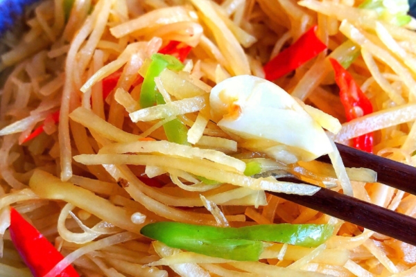 酸辣土豆絲是哪個(gè)地方的菜系 哪里都有它 酸辣土豆絲是哪個(gè)地方的菜系 哪里都有它