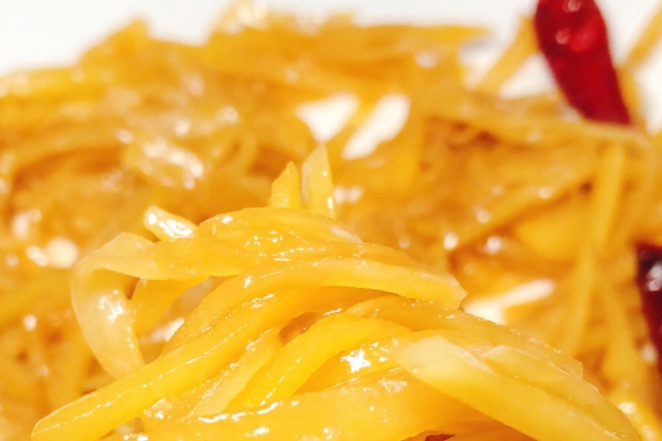 酸辣土豆絲要不要焯水 不需要經(jīng)過焯水 酸辣土豆絲要不要焯水 不需要經(jīng)過焯水