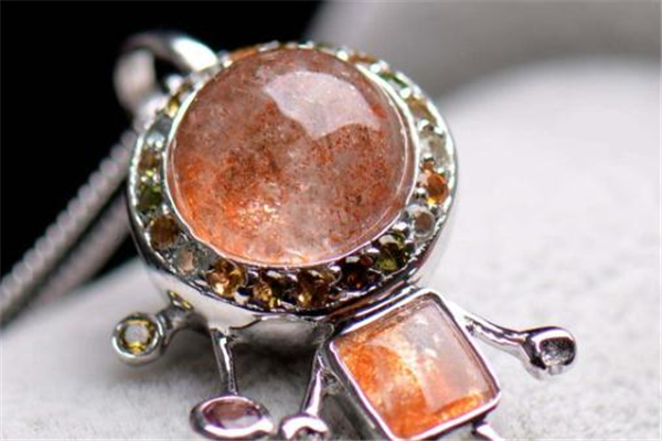 日光石的功效與作用 幸運的護身符 日光石的功效與作用 幸運的護身符