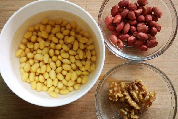 豆?jié){為什么一定要燒開(kāi) 生豆?jié){有毒 豆?jié){為什么一定要燒開(kāi) 生豆?jié){有毒