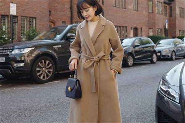 今年流行什么版型大衣 這三款一定要買 今年流行什么版型大衣 這三款一定要買