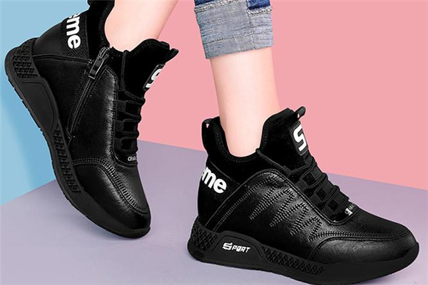 內(nèi)增高鞋穿著舒服嗎 要看具體款式 內(nèi)增高鞋穿著舒服嗎 要看具體款式